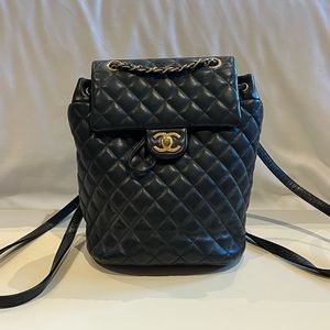 Chanel backpack - quilted black